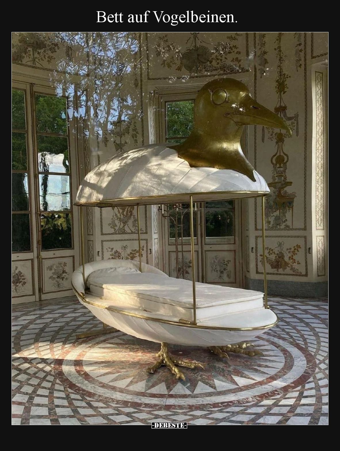 Bett auf Vogelbeinen