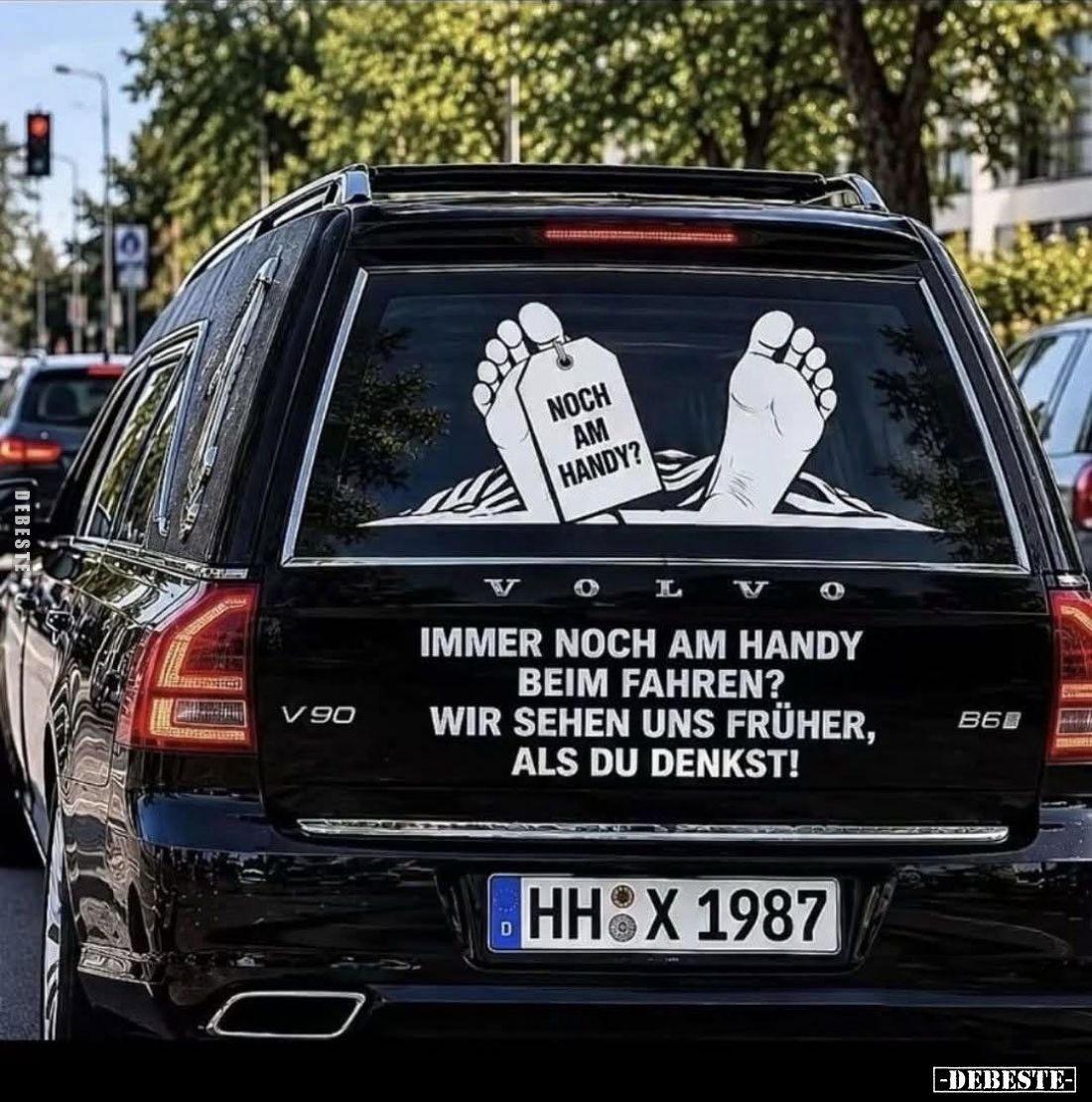 Immer noch am Handy beim Fahren? Wir sehen uns früher, als du denkst!