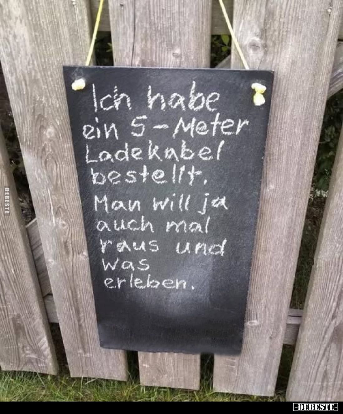 Ich habe ein 5-Meter Ladekabel bestellt.
Man will ja auch mal raus und Was erleben.
