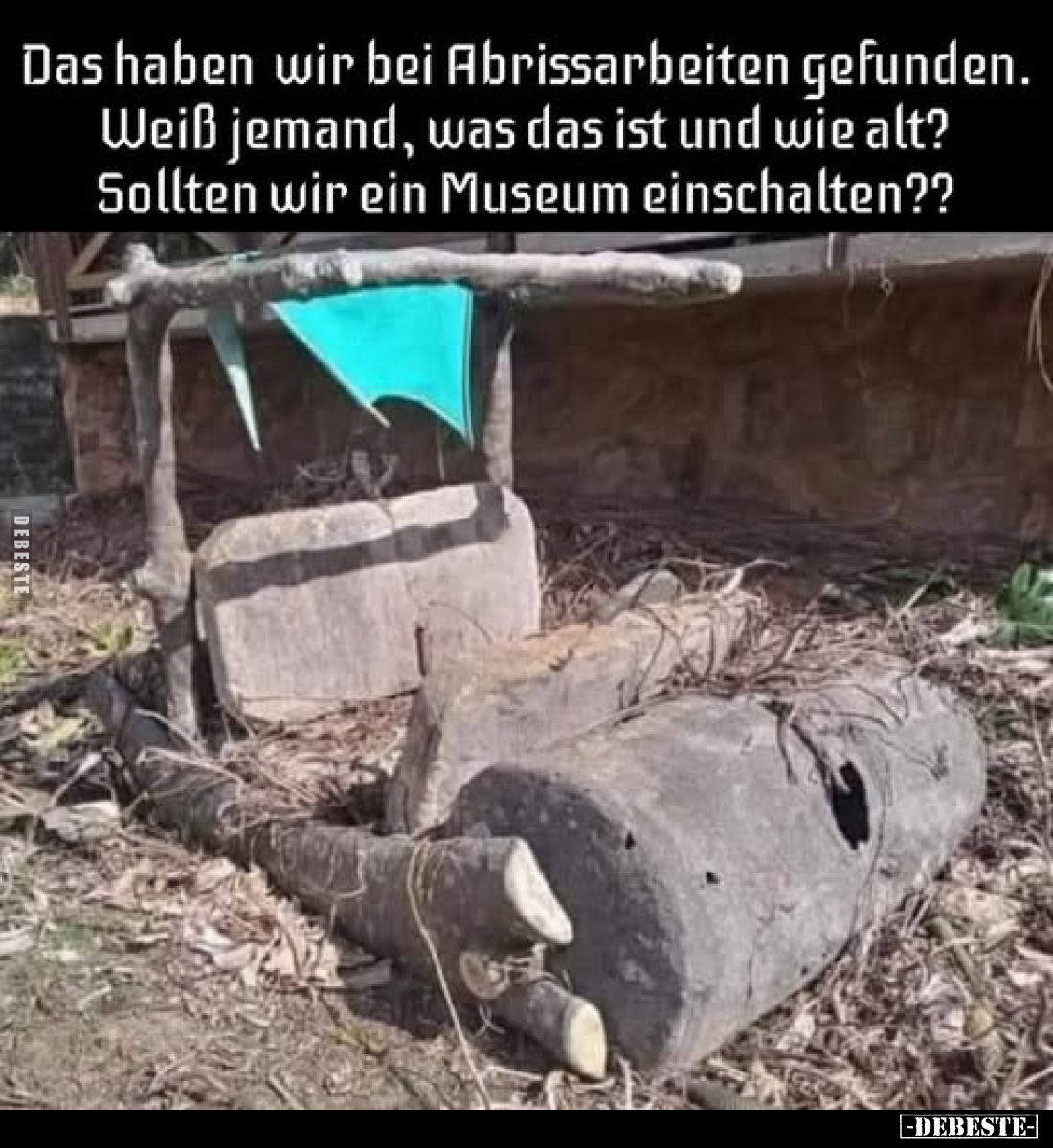 Das haben wir bei Abrissarbeiten gefunden. Weiß jemand, was das ist und wie alt?
Sollten wir ein Museum einschalten??