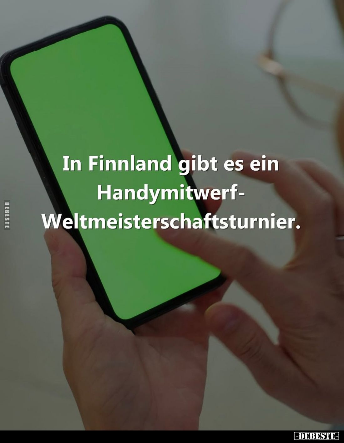 In Finnland gibt es ein Handymitwerf-Weltmeisterschaftsturnier.