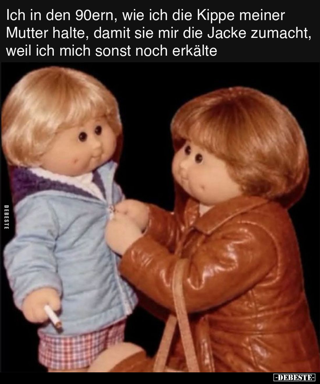 Ich in den 90ern, wie ich die Kippe meiner Mutter halte, damit sie mir die Jacke zumacht, weil ich mich sonst noch erkälte