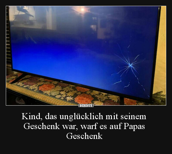 Kind, das unglücklich mit seinem Geschenk war, warf es.. - Lustige Bilder | DEBESTE.de