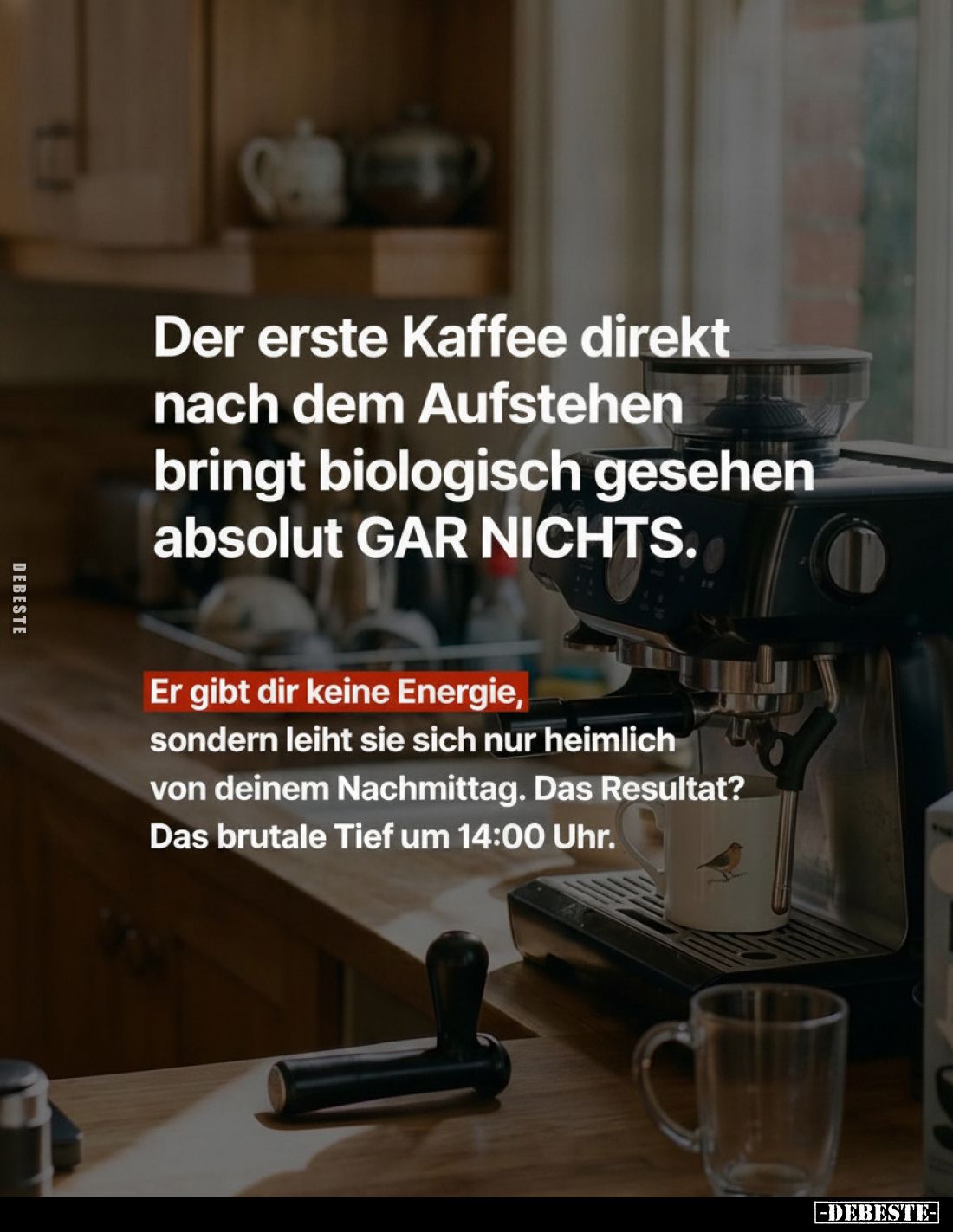 Der erste Kaffee direkt nach dem Aufstehen bringt biologisch gesehen absolut gar nichts.
Er gibt dir keine Energie, sondern ...