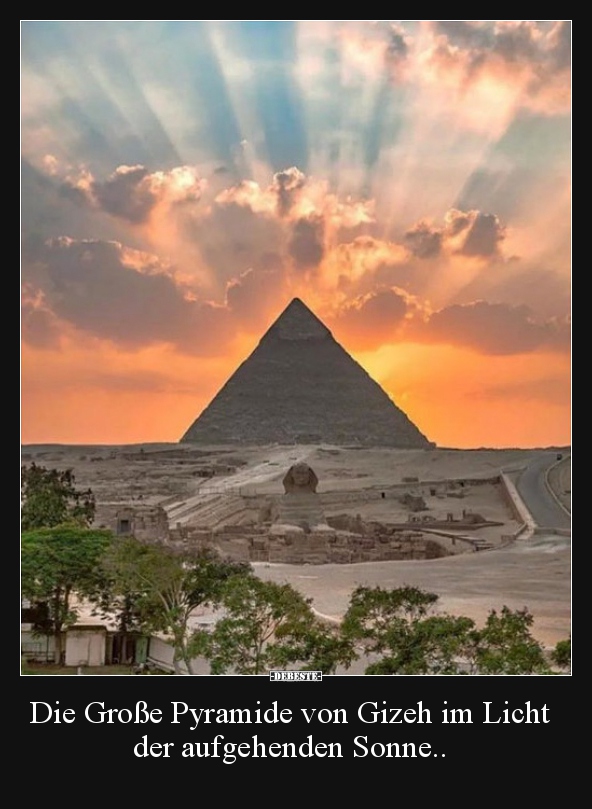 Die Große Pyramide von Gizeh im Licht der aufgehenden Sonne..