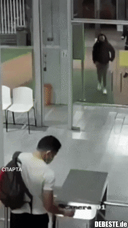 Voll gegen die Türe..