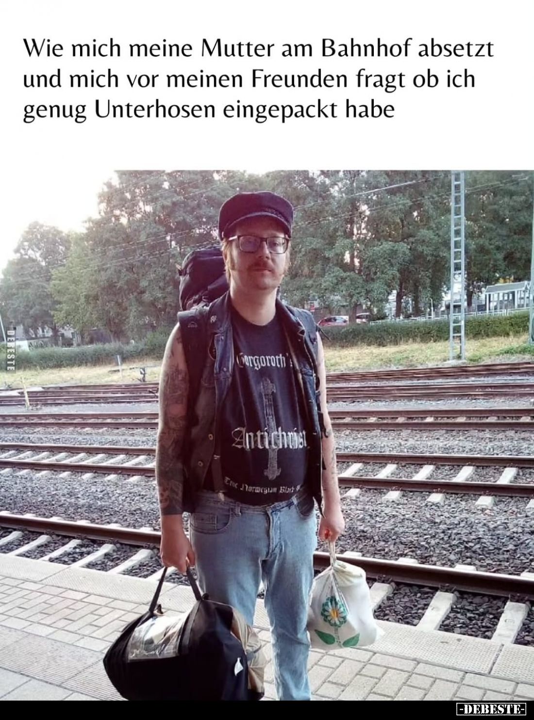 Wie mich meine Mutter am Bahnhof absetzt und mich vor meinen Freunden fragt ob ich genug Unterhosen eingepackt habe