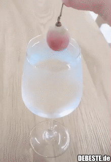 Kaltes klares Getränk..