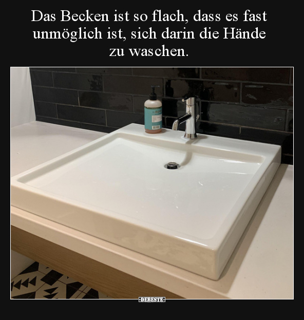 Das Becken ist so flach, dass es fast unmöglich ist, sich.. - Lustige Bilder | DEBESTE.de