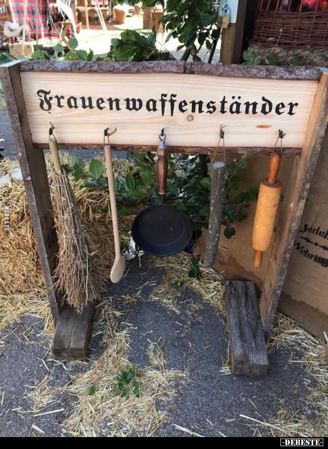 Frauenwaffenständer.