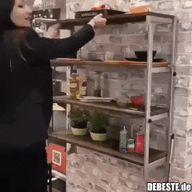 Aus dem Regal wird ein Tisch..