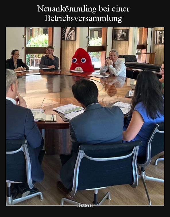 Neuankömmling bei einer Betriebsversammlung