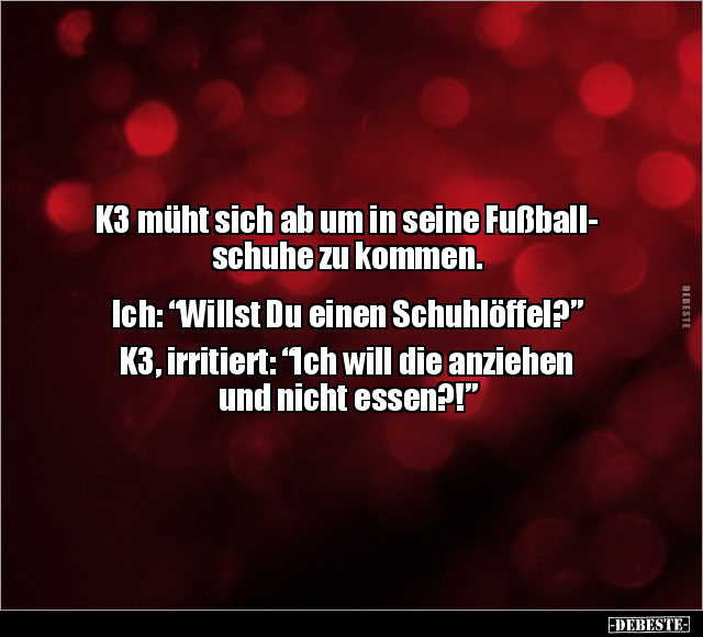 K3 müht sich ab um in seine Fußballschuhe zu kommen.. - Lustige Bilder | DEBESTE.de