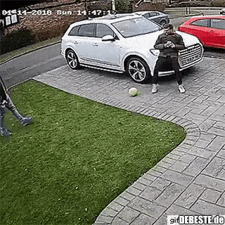 Da parkt der plötzlich aus..