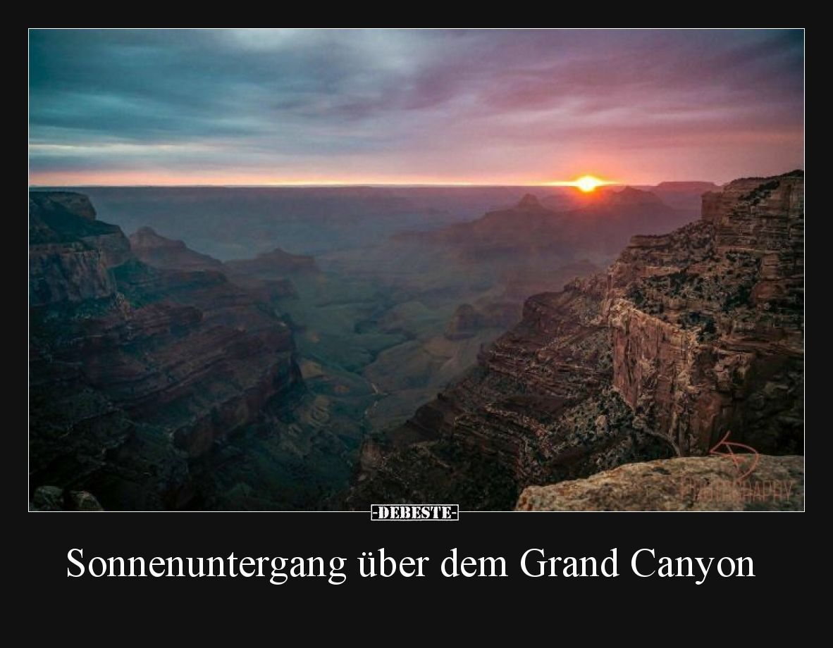 Sonnenuntergang über dem Grand Canyon