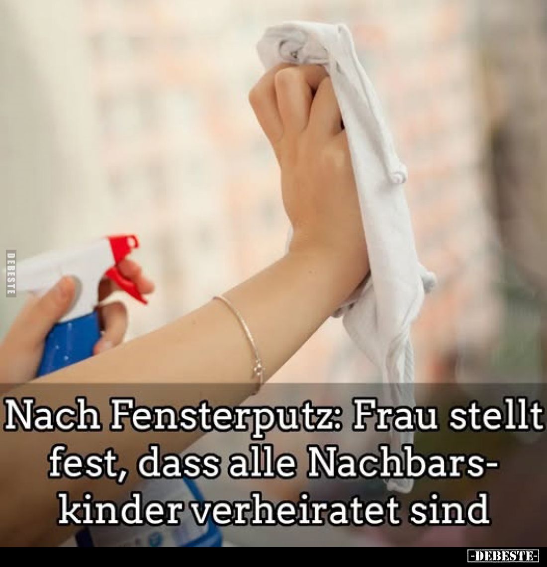 Nach Fensterputz: Frau stellt fest, dass alle Nachbarskinder verheiratet sind.
