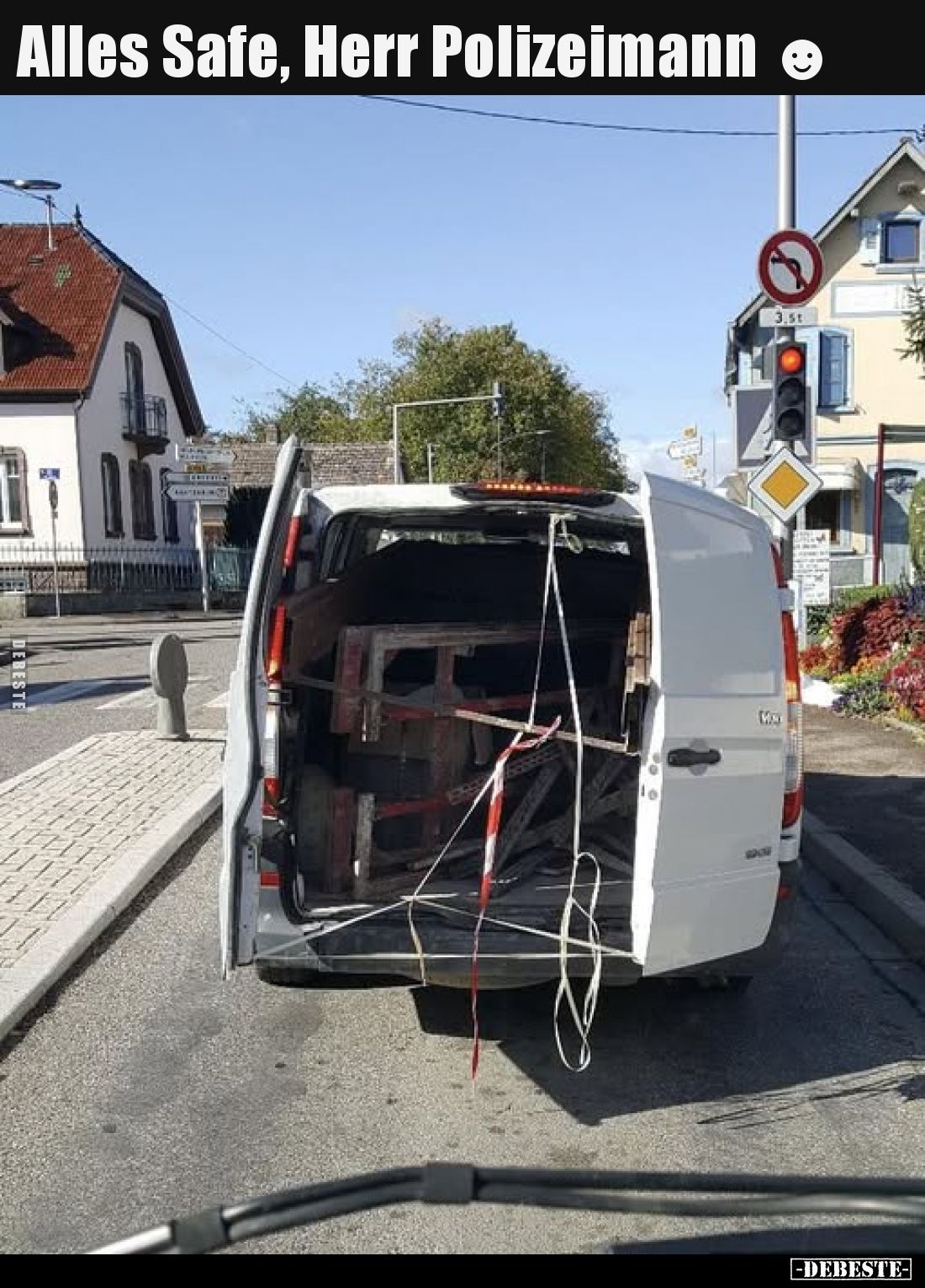 Alles Safe, Herr Polizeimann.