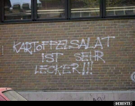 Kartoffelsalat ist sehr lecker!