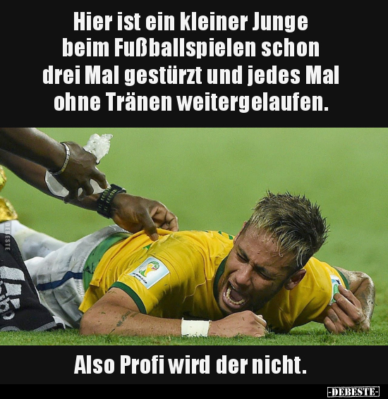 Hier ist ein kleiner Junge beim Fußballspielen.. - Lustige Bilder | DEBESTE.de