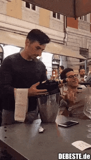 Schaut her, wie das ein Fachmann macht..