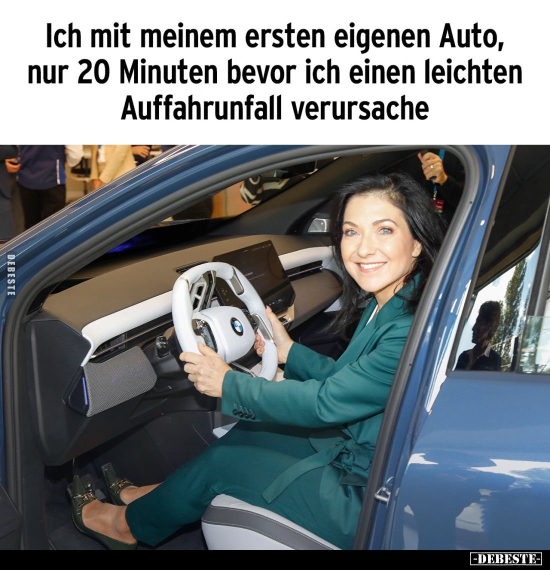 Ich mit meinem ersten eigenen Auto, nur 20 Minuten bevor ich einen leichten Auffahrunfall verursache.