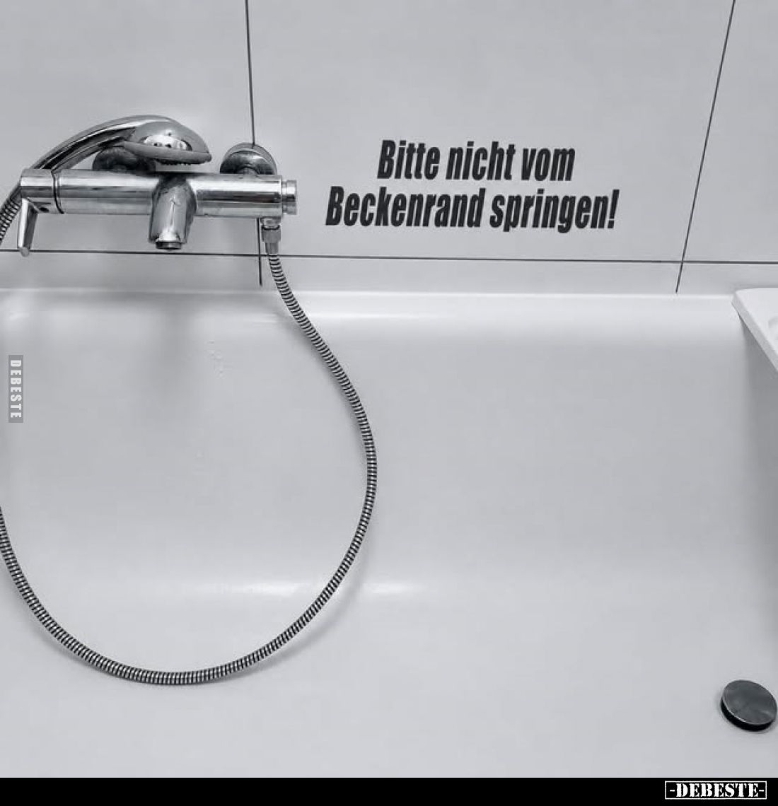 Bitte nicht vom Beckenrand springen!