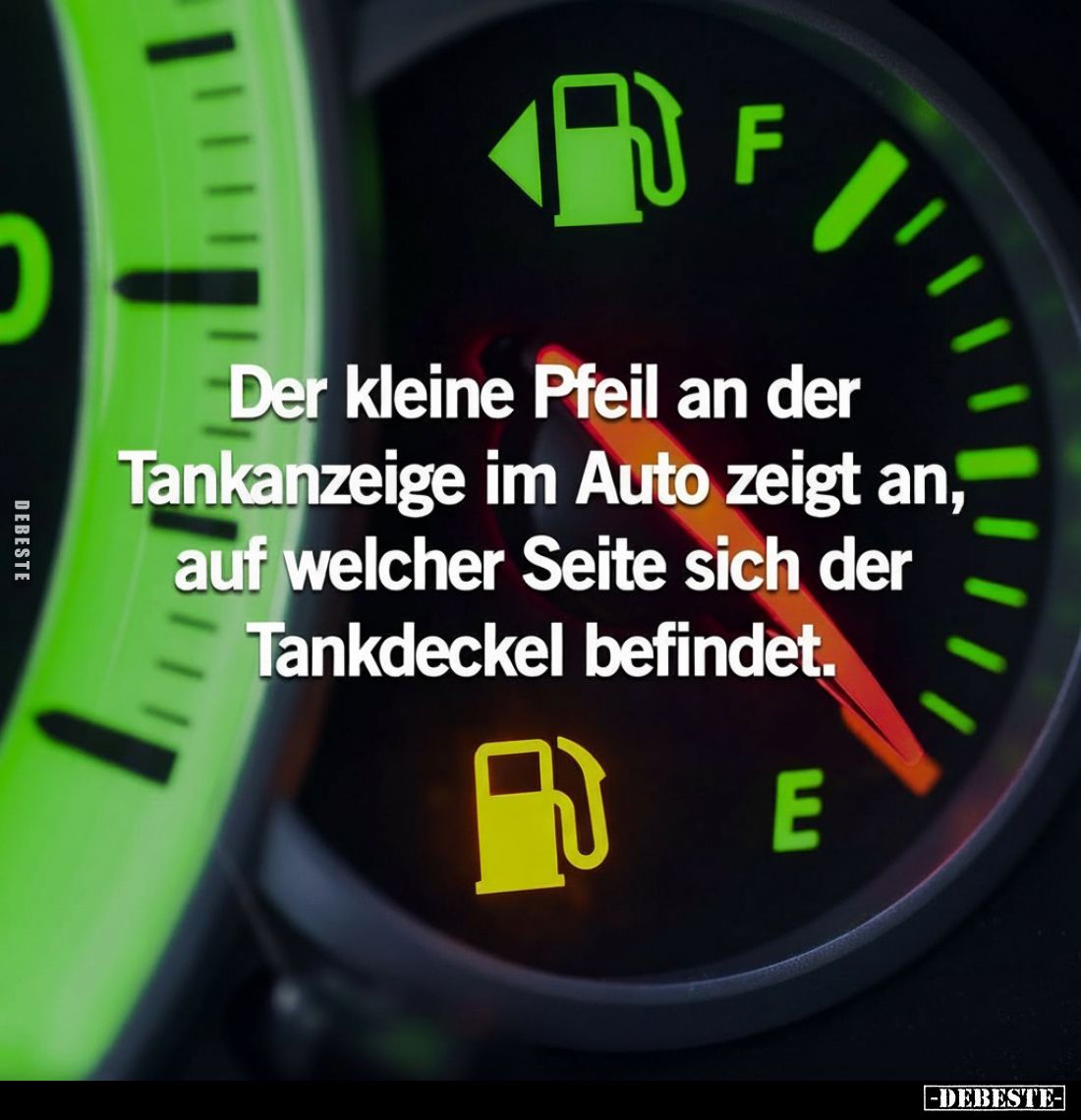 Der kleine Pfeil an der Tankanzeige im Auto zeigt an, auf welcher Seite sich der Tankdeckel befindet.