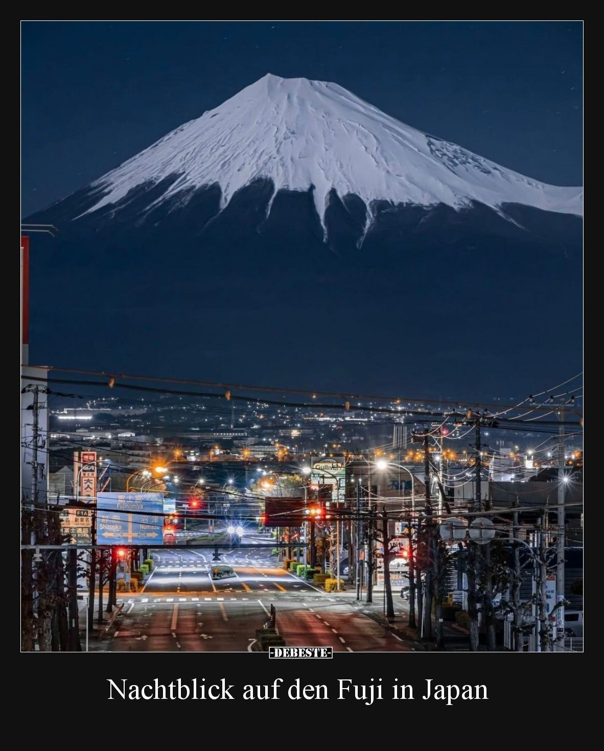 Nachtblick auf den Fuji in Japan