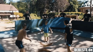 Achtfacher Rückwärtssalto..