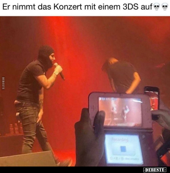 Er nimmt das Konzert mit einem 3DS auf.. - Lustige Bilder | DEBESTE.de