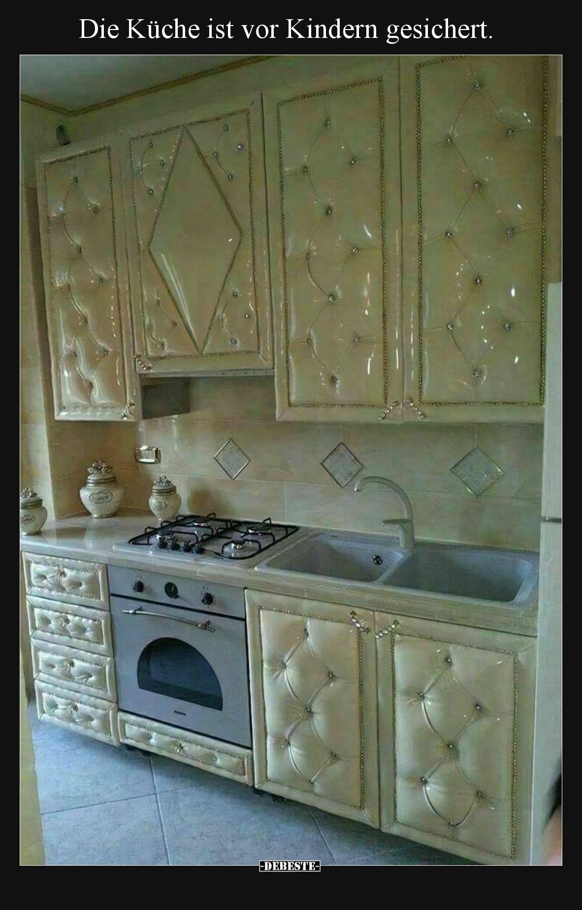 Die Küche ist vor Kindern gesichert.