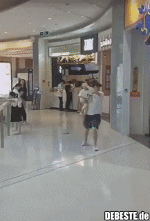 Wir können hier nicht durch, das ist Kinderspielland..