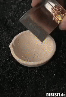 Ein Juwelier in Aktion.