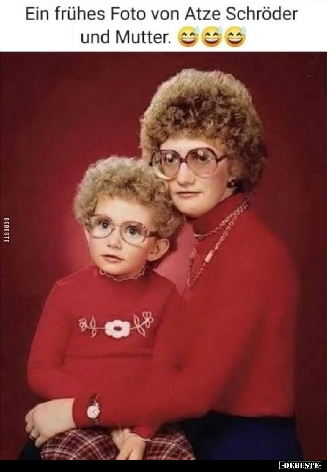 Ein frühes Foto von Atze Schröder und Mutter.